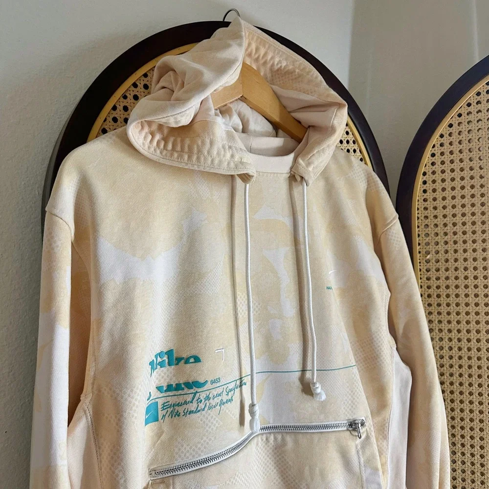 Nike Dri-FIT‎ Standard Issue Hoodie Men's Size M Cream Yellow Floral Graphic